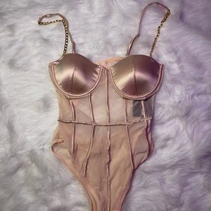 Fashion nova bodysuit